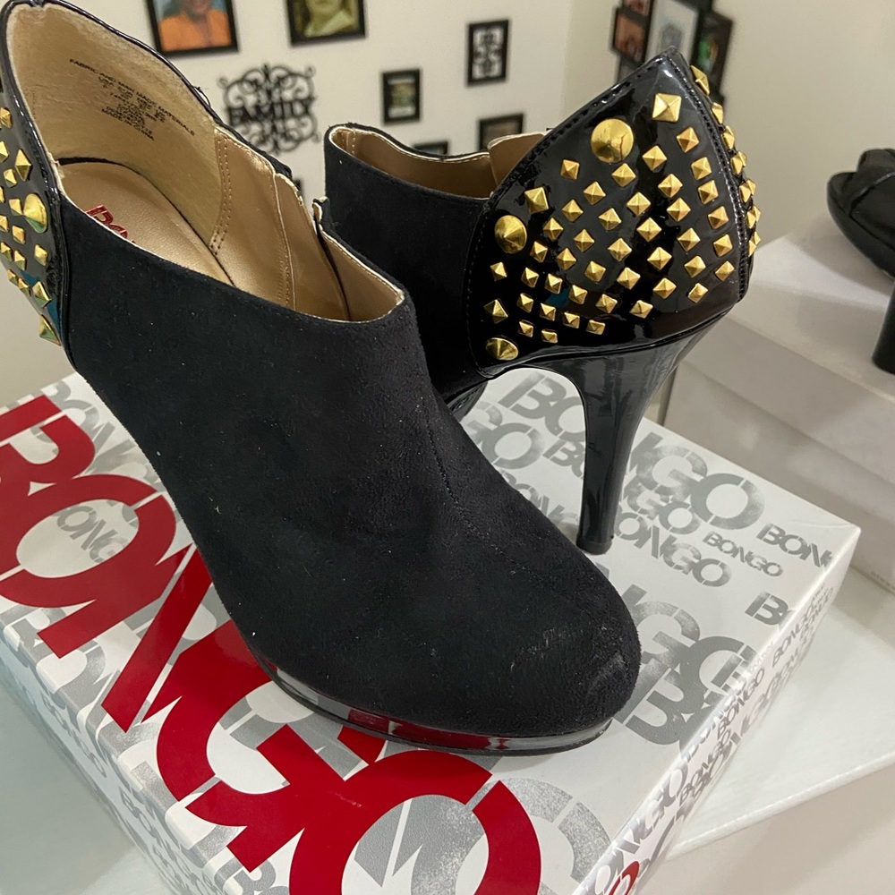 Shoes - Picture 4 of 6